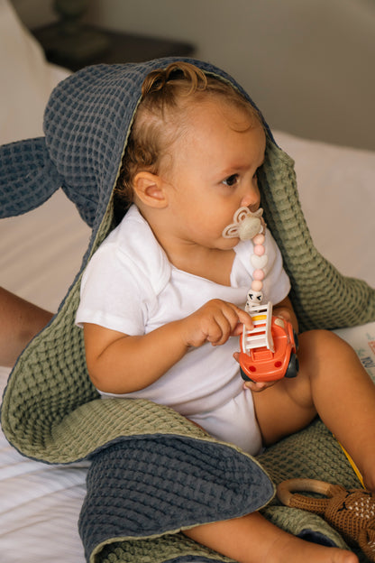 Cape de bain bébé en nid d'abeille